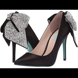 Betsy Johnson Bryn - brand new